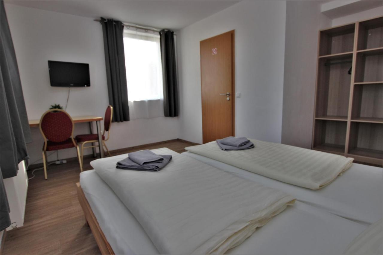 A.B. Hotel Эрланген Экстерьер фото